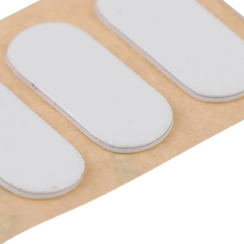 White mouse feet glides for LYNHURD! G304 G305 mouse, featuring a curved edge for smooth movement.