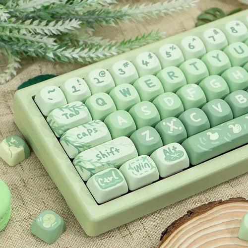 LYNHURD! 132 keys small mechanical keyboard with PBT material and thermal sublimation, showcasing MOA profile keycaps.