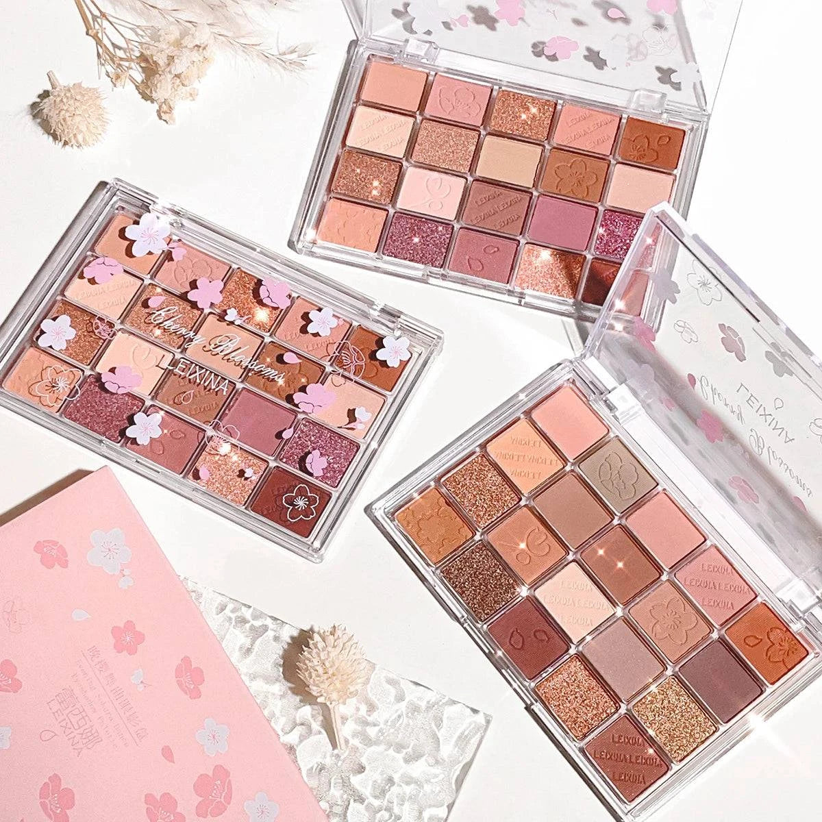 20-color eyeshadow palette by LYNHURD! featuring glitter, shimmer, and matte finishes for versatile eye makeup looks.