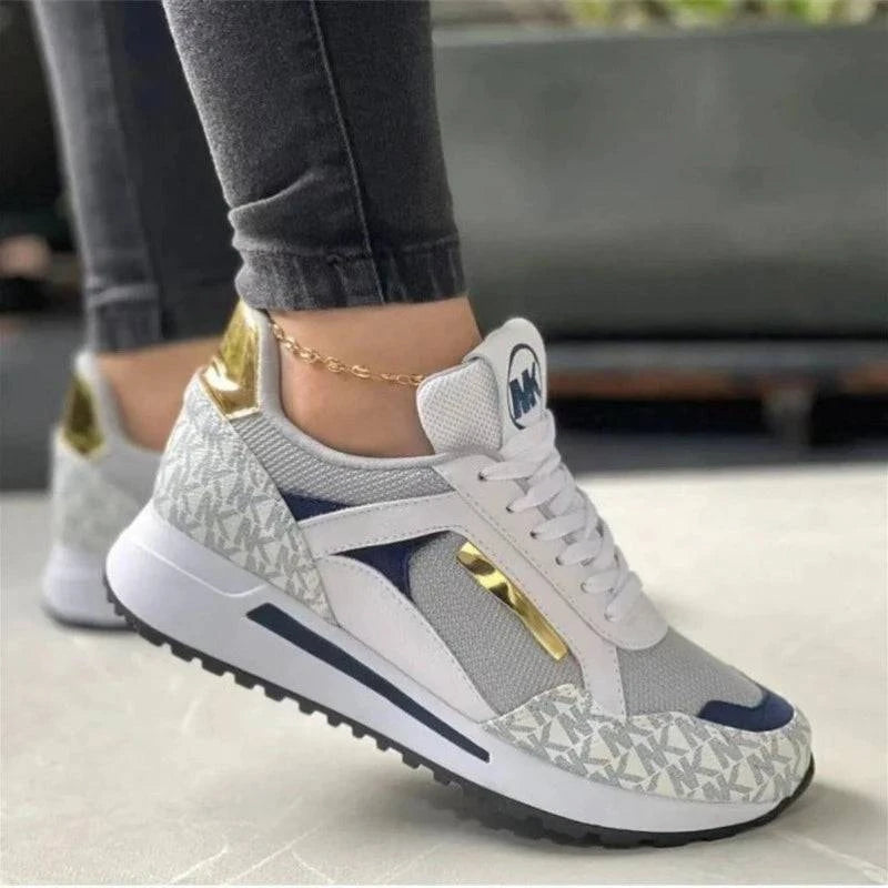 LYNHURD women's lace-up sneakers, round toe, comfortable vulcanized casual shoes in plus size, wear-resistant design.