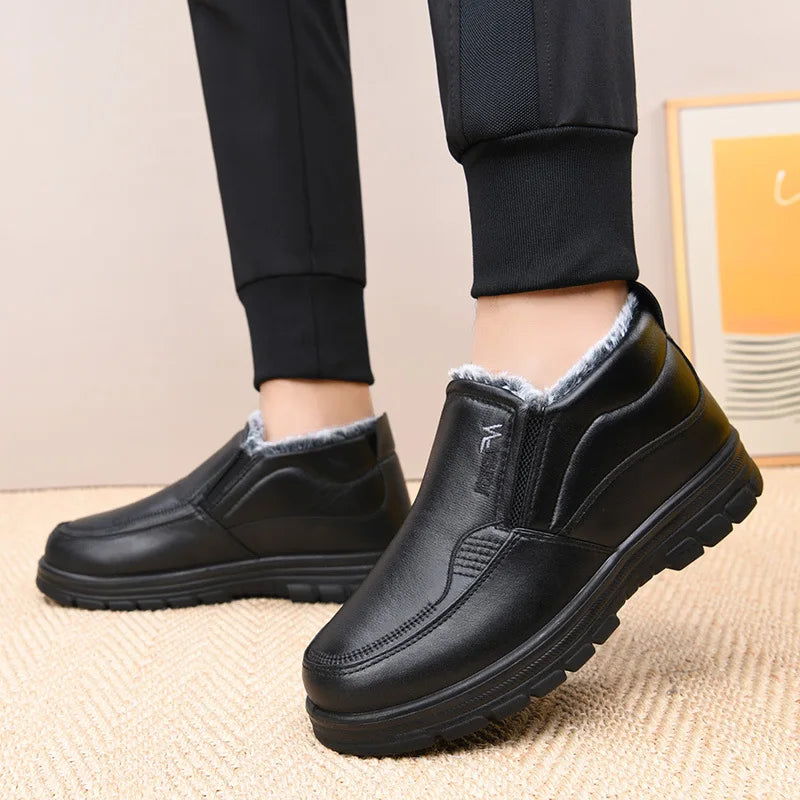 2025 Winter New Leather Boots Waterproof Anti Slip Snow Boots Men's Cotton Shoes Warmth Thickened Cotton Short Boots