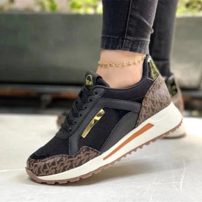 LYNHURD women's lace-up vulcanized sneakers, comfortable round toe design, plus size, and wear-resistant casual shoes.