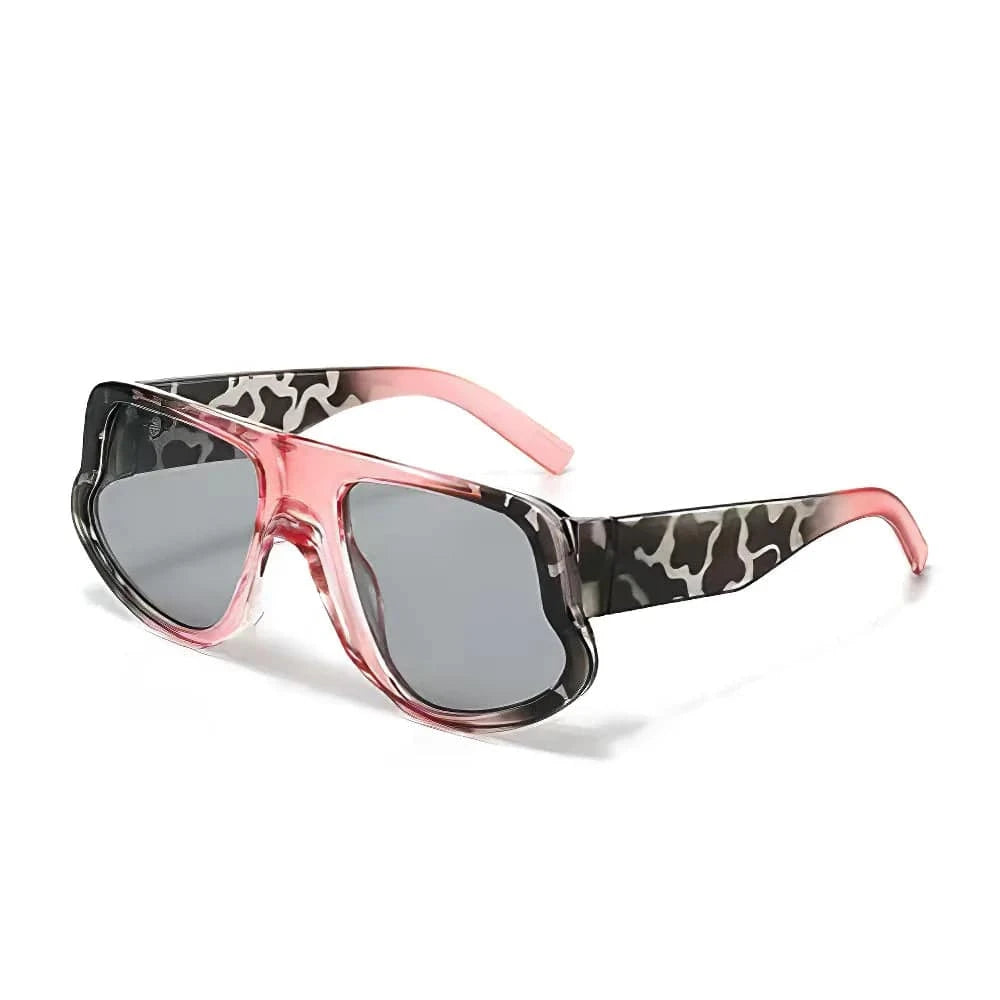Black square frame sunglasses for women by LYNHURD, featuring a vintage design and stylish rectangular shape.